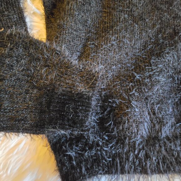 NWT Black Fluffy Mohair Long Sleeve Crop Top Knit Sweater - Picture 3 of 6